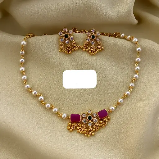 [PRD0029] Pearl and Gold Necklace Set with Red Gem Accents