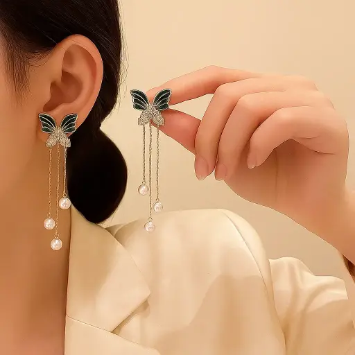[PRD0046] Base Metal : Alloy Colour : Gold Colour Sizing : Non-Adjustable Stone Type : Pearls Type : Drop Earrings Net Quantity (N) : 2